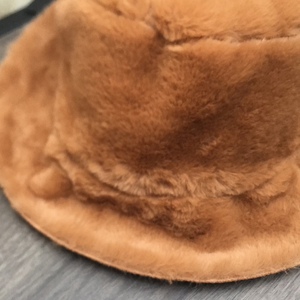 New 2-In-1 Reversible Fuzzy Faux Fur and Suede Trim Bucket Hat - Picture 5 of 6